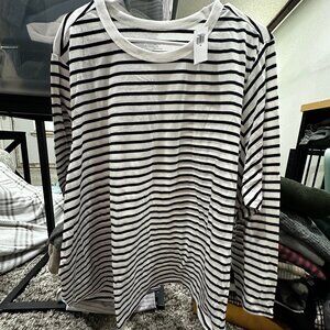 Women's Old Navy Long Sleeve T Shirt, 4X